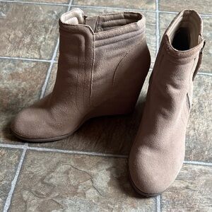 Market & Spruce Taupe Ankle Booties